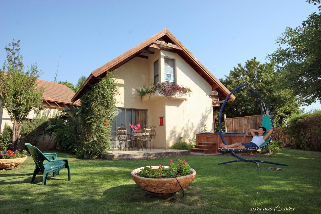 Hotel כפר נופש ויטראז' נופש וספא Beit Hillel Exterior foto